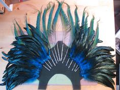 Carnival Headdress, Camp Bestival, Voodoo Priestess, Samba Costume, Headpiece Diy, Feather Headpiece, Dragon Costume, Animal Costumes, Feather Headdress