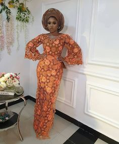 Elegant Asoebi Styles, Lace Styles For Ladies, Lace Gown Styles Aso Ebi, Asoebi Designs, Nigerian Clothing, Lace Blouse Styles, Lace Asoebi, Lace Asoebi Styles, Asoebi Lace Styles