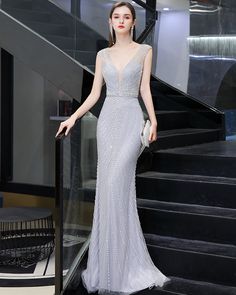 Silver Evening Dress, Prom Dresses Long Mermaid, Mermaid Evening Gown, Silver Mermaid, Mermaid Style, Long Evening Gowns, Evening Dress Fashion, Formal Dinner, Mermaid Evening Dresses