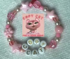 Melanie Martinez Diy, Melanie Fanart, Melanie Martinez Bracelet, Cute Charm Bracelets, Bracelets Homemade, Cry Baby Melanie Martinez, Baby Melanie Martinez, Melanie Martinez Style, Concert Bracelets