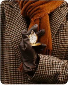 British Aesthetic, Academia Aesthetic Outfit, Dark Academia Style, Tweed Waistcoat, Academia Outfits, Academia Style, Ivy Style, Old Money Style, Fall Is Here