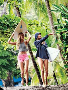 Surfergirl Style, Jewelry Shoot, Estilo Fitness, Surfer Girl Style, Behati Prinsloo, Surf Tshirt, Surf Style