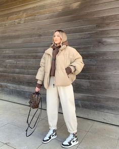 Winter Mode Outfits, Looks Pinterest, Cold Outfits, Cute Winter Outfits, Casual Winter Outfits, Jordan 1 Retro High, Jordan 1 Retro, Looks Style