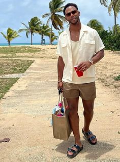 Cabo Outfits Men, Men Summer Holiday Outfit, Mexico Men Outfits, Black Guy Vacation Outfits, Miami Fits Men, Beach Club Outfit Men, Punta Cana Outfits Men, Men’s Vacation Outfit Ideas, Vacation Fits Men