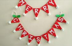 Make Christmas Garland, Christmas Banner Diy, Merry Christmas Garland, Make A Garland, Garlands Christmas, Diy Garlands, Christmas Simple, Diy Christmas Garland, Garland Decoration