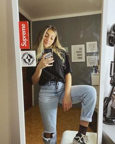 Skater Chick, Dr Martens Outfit, Oversize Outfit, Looks Jeans, Diy Fashion Clothing, Cute Fit, Looks Style