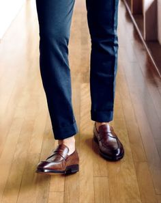 How to Break in New Shoes Without Breaking Your Feet Penny Loafers Men Outfit, Peggy Sirota, Penny Loafers Outfit, Heat Waves, Loafers Outfit, Leather Loafers