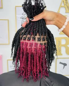 Dyed Locs Ideas, Dreads Black Women, Styles Locs, Pink Peekaboo, Locs Ideas, Black Locs, Dyed Locs, Pink Dreads