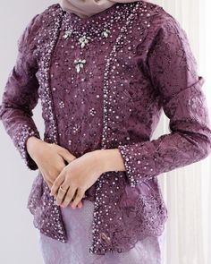 Inspirasi Payet, Model Payet, Payet Kebaya, Style Foto, Kebaya Modern Dress, Ikat Pinggang, Design Dress, Modern Dress, Designer Dresses