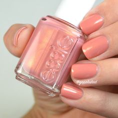 Essie Oh Behave!. New from the Essie Winter 2016 Collection. A gorgeous mauve pink with gold shimmer. @gopolished Essie Colors, Essie Nail Colors, Super Cute Nails, Essie Nail Polish, Fabulous Nails, Artificial Nails, Nail Polish Colors