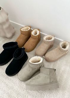 Cute Uggs, Preppy Shoes, Shoe Wishlist, Trendy Winter, Girly Shoes, Shoe Inspo, Aesthetic Shoes, Comfortable Boots, Swag Shoes