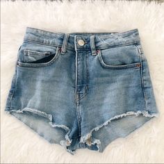 Great Condition! Like New Size 2. My Waist Is 25-26 In And It Fits Perfectly! Never Worn Out Classic Blue Color Flattering Cut Like A Festival Cut Or Dolphin Cut Shorts So It Shows A Lot Of Your Legs But Covers The Butt Too From H&M Make An Offer! Tags: H&M Denim Blue Jean Shorts Dolphin Festival Cut Top Shop Denim Princess Polly Levi 501 Classic American Eagle Hollister Abercrombie Aritzia Pacsun Urban Outfitters Old Navy Cotton On Target Shein Missguided Nastygal Express High-rise Blue Shorts, Fitted High Rise Light Wash Jean Shorts, Light Wash High Rise Fitted Jean Shorts, H&m High Waist Denim Blue Jeans, H&m Denim Blue Bottoms With Pockets, H&m High Waist Dark Wash Bottoms, H&m Blue Straight Leg Bottoms, H&m High Rise Casual Bottoms, H&m Denim Blue Straight Leg Bottoms