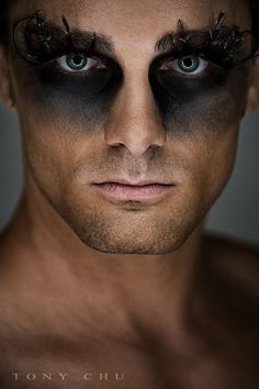 Smokey Eye Easy, Male Witch, Zombie Walk, Fest Outfits, Smokey Eye Makeup Tutorial, Male Makeup, Makeup Tutorial For Beginners