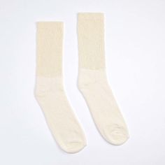 Please note that this product is final sale• 88% Organic cotton, 10% stretch nylon, 2% elastic• S: 5-7• M: 7-10• L: 10.5-12• Grown, spun, knit in USA These socks are made from natural-white organic cotton. There are no dyes or bleaches used on these socks. Natural-white cotton is creamier in tone than stark bleached white. Crew socks reach mid-calf. 3 pairs included. Care: Wash cold, dry low. Locally grown and locally sewn — that’s the ethos behind organic cotton athleisure basics company, Harve Eco Fashion Design, White Crew Socks, Ethical Shopping, Organic Cotton Clothing, Cotton Clothing, Dye Free, Organic Clothing, Eco Fashion, Cotton Socks