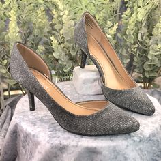 Massini D’orsay Dark Grey Sparkle 2.75” Cutout Heels, Women’s 7.5m, Pointed Toes, Full Length Padded Insoles, Black Ribbed Rubber Soles. Beautiful Clean Brand New Condition Metallic Silver Heels With 4-inch Heel For Formal Occasions, Silver Kitten Heels With Padded Heel For Formal Occasions, Chic Silver Kitten Heels For Formal Occasions, Elegant Silver Kitten Heels With 4-inch Heel, Silver Low Heel Medium Width Heels, Silver Closed Toe Kitten Heels For Formal Occasions, Silver Kitten Heels With Padded Heel For Evening, Elegant Silver Court Shoes With 4-inch Heel, Chic Silver Kitten Heels For Party