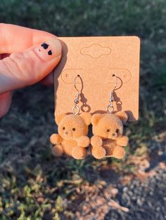 Super soft brown and gold teddy bear earrings  Felt brown bear attached to silver stainless steel hooks 🧸🐻 Nickel free Cute Brown Dangle Earrings, Cute Brown Earrings As Gift, Cute Brown Earrings Gift, Cute Brown Earrings For Gift, Gold Teddy Bear, Teddy Bear Earrings, Bear Earrings, Dark Brown Color, Earrings Cute