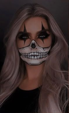 Cute Face Paint Halloween, Emo Skeleton Makeup, Skeleton Makeup Pretty Half Face, Skull Cowgirl Makeup, Women Skull Makeup, Skeleton Mask Makeup, Halloween Makeup Ideas Skeleton, Skeleton Woman Makeup, Skull Witch Makeup