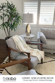 the living room is clean and ready to be used for decor purposes, as well as furniture