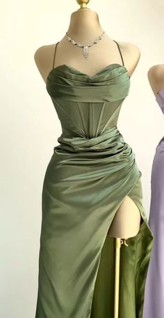 Mermaid Satin Long Prom Dress With Side Slit Lilac Dresses Aesthetic, Stunning Red Prom Dresses, Light Green Mermaid Prom Dress, Long Silk Prom Dress, Long Dress Elegant Glamour, Elegant Dresses Green, Sage Green Dress Short, Pastel Green Prom Dress, Light Green Prom Dresses