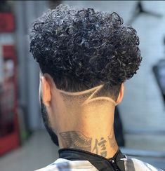 Long Hair Fade, Medium Fade Haircut, Curly Hair Designs, Men Fade Haircut Short, Shaved Hair Women, Cool Hair Designs