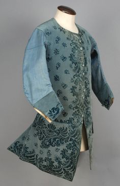 Long-sleeved waistcoat, France, second half 18th century. Blue on blue silk velvet with foliate scrolls, cotton lining. Historical Fashion 1700s, 18th Century Mens Fashion, Rococo Fashion, 18th Century Costume, Contemporary Costumes, 18th Century Clothing, Velvet Sleeve, 18th Century Fashion, Period Outfit