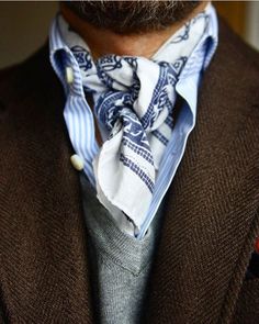 tweed Mens Neckwear, Mens Fashion Classic, Modern Gentleman, Men Fashion Casual Outfits, Gentleman Style