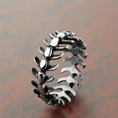 Skeleton Spine Ring watereverysunday Skeleton Spine, Skeleton Rings, Spine Bone, 00s Mode, Skeleton Ring, Bone Ring, Anime Jewelry, Goth Jewelry, Gothic Rings