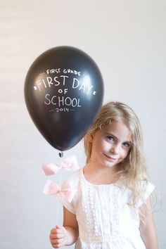 Balloon First Day of School Photo Idea - First Day of School Traditions - Photos School Photo Ideas, First Day Of School Photo, Back To School Pictures, Balloon Pictures, Petite Section