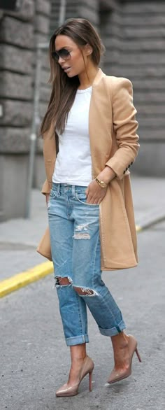 Fall Camel Coat + a great pair of jeans Street Style Jeans, Nyc Street Style, Winter Ideas, Boyfriend Jean, Street Style Trends, Camel Coat, Fashion Winter, Mode Inspo, Inspired Outfits