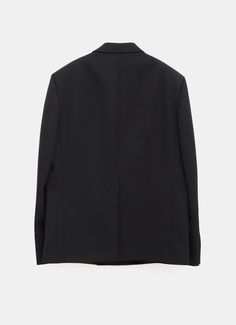 Chaqueta de Gucci de botonadura doble en lana con bordado Gucci. Cierre de botón, solapa de pico, bolsillo de pecho y dos bolsillos frontales. Hecho en Italia. Talla normal, elige tu talla habitual. Tallaje italiano para hombre. Wool Tuxedo Outerwear With Double Button Closure, Luxury Double-breasted Long Sleeve Tuxedo, Gucci Double-breasted Outerwear For Office, Gucci Double-breasted Office Outerwear, Tailored Gucci Blazer With Double Button Closure, Classic Gucci Double-breasted Blazer, Gucci Double-breasted Outerwear For Business, Gucci Elegant Blazer With Double Button Closure, Classic Double-breasted Long Sleeve Tuxedo