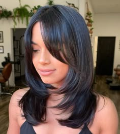 Rachel Cut with Chin Length Curtain Bangs Layered Haircuts With Bangs, Layered Hair With Bangs, Medium Layered Haircuts, Layered Haircuts For Medium Hair, Haircut Inspo, Medium Length Hair With Layers, Hair Cut Ideas, Hairstyles For Layered Hair