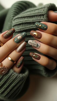 #winternails #winternails2023 #winternailsacrylic #shortwinternails2024 #elegantwinternails #simplewinternails #cutewinternails #winternailsshort #nails #nail #nailsideas #nailsdesign Boho Nails, Witchy Nails, Makijaż Smokey Eye, Chic Nails, Nail Polishes, Gel Manicure, Holiday Nails, Nail Trends, Winter Nails