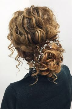 Messy Hair Updo, Crystal Hair Vine, Flowers In Her Hair, Best Wedding Hairstyles, Wedding Hair Inspiration, Bridal Updo