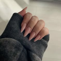 Nails Inspo One Color, Pointy Almond Nails Long, Narrow Almond Shape Nails, Long Nails Natural Aesthetic, Basic Nails Long, Sharp Almond Acrylic Nails, Nails Simple Long, Round Stiletto Nails, Nail Almond Design