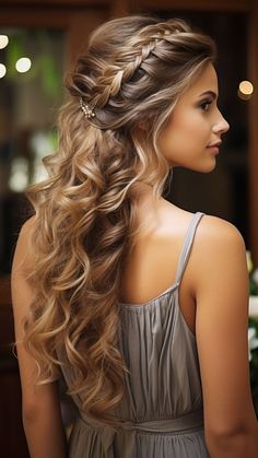 Long Hair Maid Of Honor Styles, Side Braid Hairstyles For Wedding, Side Braid Wedding, Fishtail Braid Styles, Fishtail Braid Hairstyles, Side Swept Curls, Wedding Hairstyles For Long Hair