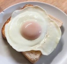 A WOMAN has shared her easy method for getting “perfect” fried eggs every time – and you don’t even need any oil. Lindsay explained that she’d been so overwhelmed the last time she shared the cooking hack on her social media pages, that she’d decided to do so again. “If you’re not making your eggs […]