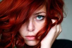 from The Random Pictures Thread. Red Hair Queen, Red Hair And Blue Eyes, Red Hair Color Shades, Color Rubio, Bright Red Hair, Hair Color Shades, Hot Hair Styles, Hair Color Blue, Red Head