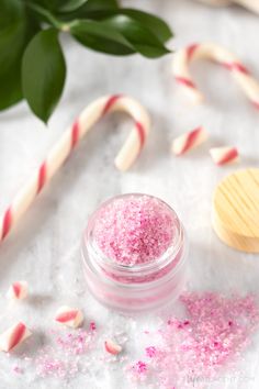 DIY Peppermint Candy Cane Lip Scrub. Learn how to make a DIY lip scrub with a delicious and festive peppermint candy cane scent! This pretty pink lip scrub recipe can be made in minutes with natural ingredients like sugar and coconut oil. Perfect for Christmas! #lipscrub #alifeadjacent #sugarscrub Candy Cane Story, Pink Peppermint, Peppermint Candy Cane, Orange Lips