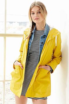 BDG New Fisherman Rain Coat - Urban Outfitters Mens Raincoat, Long Rain Coat, Coat Street Style, Coat Outfit, Marmaris, Yellow Jacket, Raincoats For Women