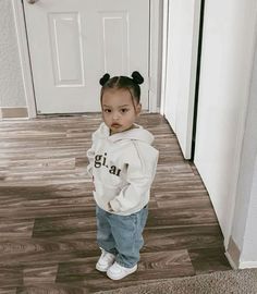 Toddler Girl Nike Shoes Outfit, Toddler Streetwear Girl, Baby Nike Outfits, Baby Streetwear, Toddler Fits, Magical Childhood, Kids Outfits Daughters, Streetwear Girl