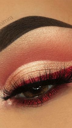 Glitter Red Makeup, Makeup Looks Neutral, Red Eyeshadow Makeup, Red Makeup Looks, Quinceanera Makeup, Christmas Eyeshadow, Pretty Eye Makeup