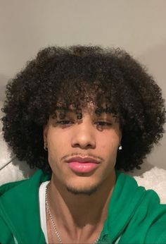 Afro Hair Boy, Mens Twists Hairstyles, Taper Fade Curly Hair, Afro Hairstyles Men, Natural Hair Men, Afro Curls, Afro Men, Light Skin Men