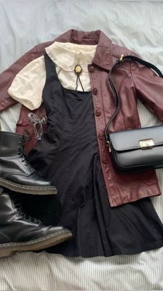 70’s Jacket, Beverly Marsh Outfits Aesthetic, 70 S Outfits, Dark 70s Outfits, Vintage Summer Outfits Aesthetic, 70s Leather Jacket Outfit, Leather Jacket Outfits Aesthetic, Dress With Leather Jacket Outfit, Black Dress With Leather Jacket