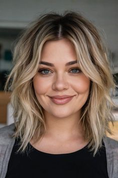 Plus Size Haircut Double Chin With Bangs, Chubby Girl Hairstyles, Haircuts For Chubby Girls, Plus Size Hairstyles Medium, Medium Length Haircut For Chubby Face, Hair Styles For Chubby Faces, Short Haircut For Chubby Face, Haircut For Fat Face, Hairstyle For Round Chubby Face