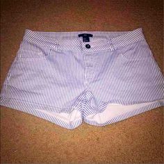 Worn Only A Couple Times Size 8 Looks Brand New! White Shorts With Blue Verticals Stripes H&m Shorts, Striped Shorts, A Couple, White Shorts, Jean Shorts, Blue White, H&m, Blue And White, Stripes