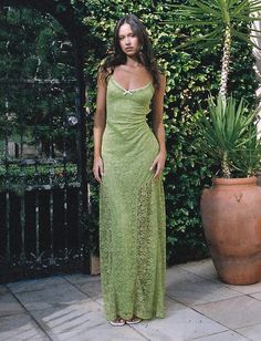 Item Details ： Product Number : SH1226 Fabric: Lace Silhouette: A Line Sleeves：Sleeveless Green Lace Maxi Dress, Lace Long Prom Dress, Prom Dress Inspo, Prom Dress Evening, Prom Dress Inspiration, Ball Gowns Evening, Elegante Casual, Pretty Prom Dresses