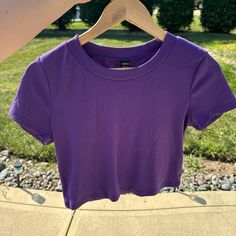 Purple Top - Perfect For Summer Or Going Out! Crewneck Front Brand New With Tags Dark Purple Color Size: Xl #Tee #Crewneck #Summer #Tshirt #Croptee Dark Purple Shirt, Dark Purple Color, Baggy T-shirt, Summer Tshirt, Black Short Sleeve Shirt, Dinosaur Shirt, Athleisure Casual, Short Sleeve Shirt Women, Black Tie Dye