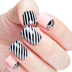 14 Striped Nail Designs for the Season - Pretty Designs Nails Stripes Tape Designs, Stripe Nail Art Designs, Two Color Nails, Striped Nail Designs, Half Moon Nails, Nail Art Idea, Nail Art Stripes, Nagellack Trends, Different Nail Designs