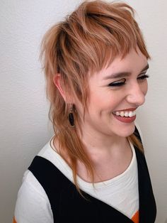 Female Mullet, Mullet Modern, Longer Pixie, Long Pixie Cuts, Cute Hairstyles For Short Hair, Pixie Cuts, Cute Shorts, Length Hair