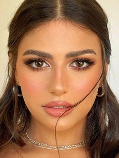 Makeup Arab, Mekap Mata, Classy Makeup, Arabic Makeup, Prom Eye Makeup, Bridesmaid Hair Makeup, Formal Makeup, Make Up Videos